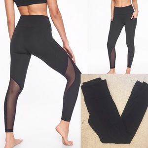 Athleta Salutation leggings !